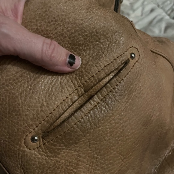 B. Makowsky shoulder bag